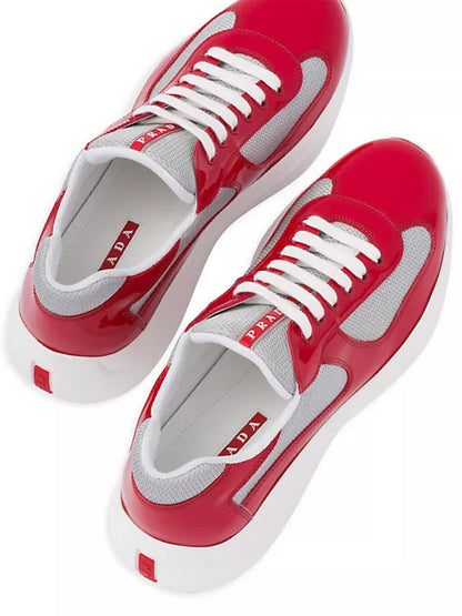 Prada  Zapatillas de deporte de charol de la